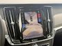 Volvo V90 T8 Plug-in hybrid AWD Ultra Dark | Bowers & Wilkins Premium Audio | Luchtvering | Gelamineerde zijruiten | Semi-Electrische wegklapbare trekhaak | 20" Lichtmetalen velgen | Massage in voorstoelen | Stoelventilatie | Stoelverwarming | 360° Parkeercamera