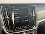 Volvo V90 T8 Plug-in hybrid AWD Ultra Dark | Bowers & Wilkins Premium Audio | Luchtvering | Gelamineerde zijruiten | Semi-Electrische wegklapbare trekhaak | 20" Lichtmetalen velgen | Massage in voorstoelen | Stoelventilatie | Stoelverwarming | 360° Parkeercamera