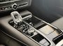 Volvo V90 T8 Plug-in hybrid AWD Ultra Dark | Bowers & Wilkins Premium Audio | Luchtvering | Gelamineerde zijruiten | Semi-Electrische wegklapbare trekhaak | 20" Lichtmetalen velgen | Massage in voorstoelen | Stoelventilatie | Stoelverwarming | 360° Parkeercamera
