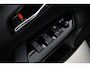 Toyota Prius 1.8 Executive | Elektrisch schuif-/kanteldak | Leder | Dodehoek detectie | Navigatie | Stoelverwarming | JBL | Head-up display | Keyless | 360 camera | Adaptive Cruise | Clima | LED | 15 inch