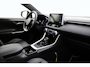 Toyota RAV4 2.5 Hybrid 2WD Bi-Tone | Panoramadak | Trekhaak | Leder | JBL | Navigatie | Stoelverwarming | Parkeersensoren voor/achter | Camera | BearLock | Apple Carplay / Android Auto | 18 inch