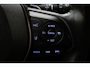 Toyota RAV4 2.5 Hybrid 2WD Bi-Tone | Panoramadak | Trekhaak | Leder | JBL | Navigatie | Stoelverwarming | Parkeersensoren voor/achter | Camera | BearLock | Apple Carplay / Android Auto | 18 inch