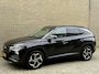 Hyundai Tucson 1.6 T-GDI 265pk PHEV Premium 4WD | Leder | 360 camera | Navigatie | Adaptieve cruise | Lane assist | 19 inch velgen | Keyless | LED | DAB | Stoelverwarming voor&achter | Stoelventilatie | Stuurverwarming | Memory | Elektrische achterklep | Krell audio | Volledig dealeronderhouden | Fabrieksgarantie