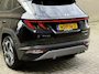 Hyundai Tucson 1.6 T-GDI 265pk PHEV Premium 4WD | Leder | 360 camera | Navigatie | Adaptieve cruise | Lane assist | 19 inch velgen | Keyless | LED | DAB | Stoelverwarming voor&achter | Stoelventilatie | Stuurverwarming | Memory | Elektrische achterklep | Krell audio | Volledig dealeronderhouden | Fabrieksgarantie