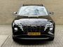 Hyundai Tucson 1.6 T-GDI 265pk PHEV Premium 4WD | Leder | 360 camera | Navigatie | Adaptieve cruise | Lane assist | 19 inch velgen | Keyless | LED | DAB | Stoelverwarming voor&achter | Stoelventilatie | Stuurverwarming | Memory | Elektrische achterklep | Krell audio | Volledig dealeronderhouden | Fabrieksgarantie