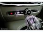 Volvo V60 2.0 T6 Plug-in hybrid AWD Plus Bright | Panoramadak | SOH 96,8% | Adaptieve Cruise | BLISS | Verwarmbare Voorstoelen & Stuurwiel | Verwarmbare Achterbank | 19" Velgen | Stoelventilatie