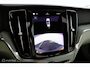 Volvo V60 2.0 T6 Plug-in hybrid AWD Plus Bright | Panoramadak | SOH 96,8% | Adaptieve Cruise | BLISS | Verwarmbare Voorstoelen & Stuurwiel | Verwarmbare Achterbank | 19" Velgen | Stoelventilatie