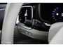 Volvo V60 2.0 T6 Plug-in hybrid AWD Plus Bright | Panoramadak | SOH 96,8% | Adaptieve Cruise | BLISS | Verwarmbare Voorstoelen & Stuurwiel | Verwarmbare Achterbank | 19" Velgen | Stoelventilatie