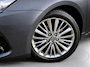 Toyota Avensis Touring Sports 1.8 VVT-i Aspiration | Clima | Cruise | Multimedia/Navi | Stoelverwarming | PDC + Camera | Trekhaak |