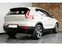 Volvo XC40 B4 Plus Dark | Trekhaak, inklapbaar | Panoramisch schuif-/ kanteldak | Stoel-/ stuurwielverwarming | Premium audio by Harman Kardon | Elektrisch verstelbare voorstoelen met geheugenfunctie | Apple carplay/Android auto | Pilot assist | 18 inch. lichtmetalen velgen | Extra getint glas | Verwarmde voorruit