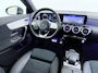 Mercedes-Benz 200-Serie CLA250e AMG Plugin Hybride 250e AMG // SoH 92,2% // Keyless Entry // Sfeerverlichting // Camera // 19" AMG Velgen // Apple Carplay // Android Auto // Privacy Glas