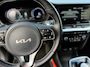 Kia Niro EV E-Niro ExecutiveLine 64 kWh Automaat / SOH 98% / JBL / Leder / Camera / CarPlay-Android Auto / Stuur-/Stoelverwarming / ACC /