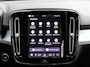 Volvo XC40 2.0 B4 Plus Dark Automaat / Panoramadak / Trekhaak / Nubuck-Microtech bekleding / All-seasonbanden