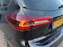 Ford Focus Wagon 1.0 EcoBoost Hybrid ST Line Adaptive Cruise Control | Camera | Sensoren Rondom | Navigatie | CarPlay | WinterPack (Stoel-, Voorruit- & Stuurverwarming) | Allseasonbanden |