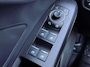 Ford Focus Wagon 1.0 EcoBoost Hybrid ST Line Adaptive Cruise Control | Camera | Sensoren Rondom | Navigatie | CarPlay | WinterPack (Stoel-, Voorruit- & Stuurverwarming) | Allseasonbanden |