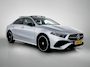 Mercedes-Benz A-klasse 250 e Star Edition AMG Line Plus | Panoramadak | 360° camera | Trekhaak | HUD | Elektrische Stoelen | Inclusief 24 maanden MB Certified garantie voor Europa.