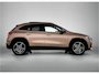 Mercedes-Benz GLA 180 Business Solution AMG | Panoramadak | Achteruitrijcamera | Elektrische Stoelen | Sfeerverlichting | Inclusief 24 maanden MB Certified garantie voor Europa.
