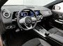Mercedes-Benz GLA 180 Business Solution AMG | Panoramadak | Achteruitrijcamera | Elektrische Stoelen | Sfeerverlichting | Inclusief 24 maanden MB Certified garantie voor Europa.