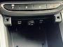 Jeep Avenger 1.2 e-Hybrid Black Edition Automaat / Adaptieve CC / Navigatie / Stoelverwarming / Apple CarPlay / Android Auto / Draadloos laden / 18" LM wielen /