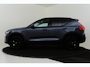 Volvo XC40 B4 (M-HYBRID) PLUS BLACK EDITION -PANO.DAK|HARMAN/KARDON|CAMERA|POWER-SEATS|PRIVACY.GLAS|20"
