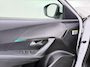 Peugeot e-2008 EV Allure Pack 50kWh Trekhaak 3D-Navi 360°Camera Apple Carplay Android Auto Ecc SOH 88% Regen-Lichtsensor Privacy Glas Led Isofix Bluetooth Cruise Control 1e Eigenaar Dealeronderhouden Origineel Nederlandse Auto