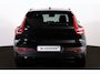 Volvo EX40 Extended Range Ultra 82 kWh - Panorama/schuifdak - IntelliSafe Assist & Surround - 360º Camera - Harman/Kardon audio - Verwarmde voorstoelen, stuur & achterbank - Parkeersensoren voor & achter - Elektr. bedienb. voorstoelen met geheugen links - Draadloze tel. lader - Warmtepomp - 20' LMV