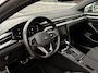 Volkswagen Arteon Shooting Brake 1.4 TSI eHybrid R-Line Business+ | SOH 92,5% | ACC | Stoel/Stuurverwarming | Apple Carplay | Half Elek. Stoelen met massage | Pano | Sfeerverlichting | Achteruitrijcamera |