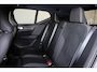Volvo EX40 Extended Range Ultra 82 kWh - Panorama/schuifdak - IntelliSafe Assist & Surround - 360º Camera - Harman/Kardon audio - Verwarmde voorstoelen, stuur & achterbank - Parkeersensoren voor & achter - Elektr. bedienb. voorstoelen met geheugen links - Draadloze tel. lader - Warmtepomp - Extra getint glas - Inklapbare trekhaak - 19' LMV
