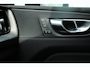 Volvo XC60 2.0 T8 Plug-in AWD Plus Dark | Pano | Memory | El.haak | 21” | Keyless | CarPlay | Stuur/Stoelverwarming