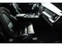 Volvo XC60 2.0 T8 Plug-in AWD Plus Dark | Pano | Memory | El.haak | 21” | Keyless | CarPlay | Stuur/Stoelverwarming