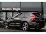 Volvo XC60 2.0 T8 Plug-in AWD Plus Dark | Pano | Memory | El.haak | 21” | Keyless | CarPlay | Stuur/Stoelverwarming