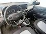 Hyundai i10 1.0 Premium | Navigatie| Parkeer sensoren| Camera| Cruise Controle| Metallic lak| Dealer onderhouden| Climate Controle