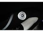 Fiat 500e La Prima 42 kWh 3+1 Panorama Dak | Adaptieve Cruise | Parkeersensoren Voor + Achter | Camera | 17" Lichtmetaal | Achteruitrijcamera | Airco (automatisch) | Apple Carplay/Android Auto|telefoonintegratie premium