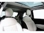 Fiat 500e La Prima 42 kWh 3+1 Panorama Dak | Adaptieve Cruise | Parkeersensoren Voor + Achter | Camera | 17" Lichtmetaal | Achteruitrijcamera | Airco (automatisch) | Apple Carplay/Android Auto|telefoonintegratie premium