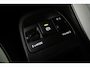 Fiat 500e La Prima 42 kWh 3+1 Panorama Dak | Adaptieve Cruise | Parkeersensoren Voor + Achter | Camera | 17" Lichtmetaal | Achteruitrijcamera | Airco (automatisch) | Apple Carplay/Android Auto|telefoonintegratie premium