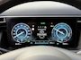 Hyundai Tucson 1.6 T-GDI HEV Premium / Automaat / NL-Auto / Vol-Leder / Adaptieve Cruise-Control / Stoelverwarming V+A / Stoelverkoeling / Stuurverwarming / Elektr.-Verstelbare Stoelen met Geheugen / Elektr.-Achterklep / Apple-Carplay & Android-Auto / Dodehoek-Detectie / Draadloze-Telefoonlader / Keyless / LED / Adaptieve-Koplampen / DAB Radio-Bluetooth / Navi / Flippers / PDC V+A met Rondom-Camerazicht / 19'' LMV / ENZ.