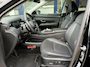 Hyundai Tucson 1.6 T-GDI HEV Premium / Automaat / NL-Auto / Vol-Leder / Adaptieve Cruise-Control / Stoelverwarming V+A / Stoelverkoeling / Stuurverwarming / Elektr.-Verstelbare Stoelen met Geheugen / Elektr.-Achterklep / Apple-Carplay & Android-Auto / Dodehoek-Detectie / Draadloze-Telefoonlader / Keyless / LED / Adaptieve-Koplampen / DAB Radio-Bluetooth / Navi / Flippers / PDC V+A met Rondom-Camerazicht / 19'' LMV / ENZ.