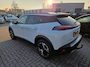 Peugeot 2008 1.2 PureTech 130 Allure Camera Rondom | Trekhaak | Carplay | 17" Lichtmetaal | LED | Leder/Stof | Digitaal Dashboard | Achteruitrijcamera | Airco (automatisch) | Apple Carplay/Android Auto|telefoonintegratie premium