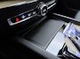 Volvo XC60 T8 455PK AWD Plug-in hybrid Ultra Dark | 360° Camera | BLIS | Achterbank Verwarmd | Panoramadak |