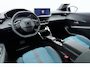 Peugeot 208 1.2 Hybrid 110 e-DCS6 Envy € 3600 registratie voordeel | nieuwe kleur l Camera l Cruise l TomTom Navigatie Full-Map l Apple Carplay & Android Auto (Draadloos) l LED l Parkeersensoren l Lichtmetalen Velgen
