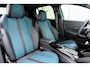 Peugeot 208 1.2 Hybrid 110 e-DCS6 Envy € 3600 registratie voordeel | nieuwe kleur l Camera l Cruise l TomTom Navigatie Full-Map l Apple Carplay & Android Auto (Draadloos) l LED l Parkeersensoren l Lichtmetalen Velgen