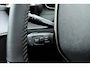 Peugeot 208 1.2 Hybrid 110 e-DCS6 Envy € 3600 registratie voordeel | nieuwe kleur l Camera l Cruise l TomTom Navigatie Full-Map l Apple Carplay & Android Auto (Draadloos) l LED l Parkeersensoren l Lichtmetalen Velgen