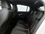 Peugeot e-208 136pk EV GT Pack 50 kWh Automaat | 1ste Eigenaar | Navigatie | Climate Control | Stoelverwarming | Adaptieve Cruise Control | 17" LMV | Keyless Entry/Start | Dodehoekdetectie | LED | Apple Carplay/Android Auto |