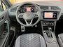 Volkswagen Tiguan EHybrid R-Line Business+ | Pano | IQ.LIGHT Matrix LED | 360° Camera | Elektrische Trekhaak | BTW-auto