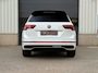 Volkswagen Tiguan EHybrid R-Line Business+ | Pano | IQ.LIGHT Matrix LED | 360° Camera | Elektrische Trekhaak | BTW-auto