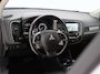 Mitsubishi Outlander 2.0 Intense+ 7P | Trekhaak | Sidebars | Keyless | Camera | Cruise | Climate | Navigatie