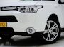 Mitsubishi Outlander 2.0 Intense+ 7P | Trekhaak | Sidebars | Keyless | Camera | Cruise | Climate | Navigatie