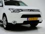 Mitsubishi Outlander 2.0 Intense+ 7P | Trekhaak | Sidebars | Keyless | Camera | Cruise | Climate | Navigatie