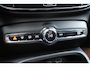 Volvo XC40 1.5 T4 Recharge Plug-in hybrid Plus Dark | Elektrisch Verstelbare Voorstoelen Met Geheugen | Trekhaak Semi Elektrisch Inklapbaar | 20-inch Lichtmetalen Velgen | Harman/Kardon Premium Geluidssysteem | Achteruitrijcamera | Stuurverwarming | Stoelverwarming | Elektrische Achterklep | Adaptieve Cruise Control | Pilot Assist | Apple Carplay | Android Auto |