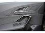 BMW iX1 eDrive20 67 kWh | Carplay | Stoelverwarming | 100% SOH | Privacy Glass |